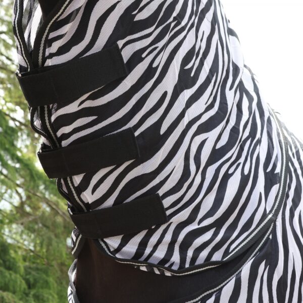 Marwell Zebra Print Fly Rug - Image 4